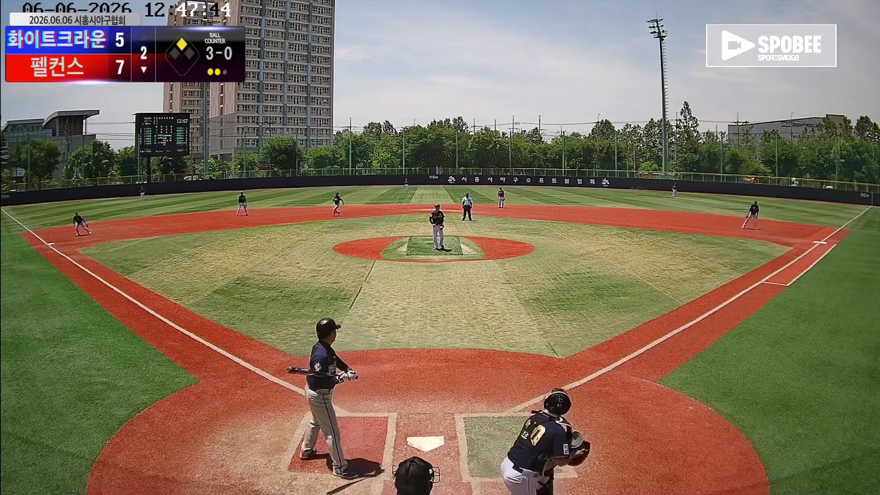 펠컨스, 4회 말 한 점으로 화이트크라운에 15-14 승리