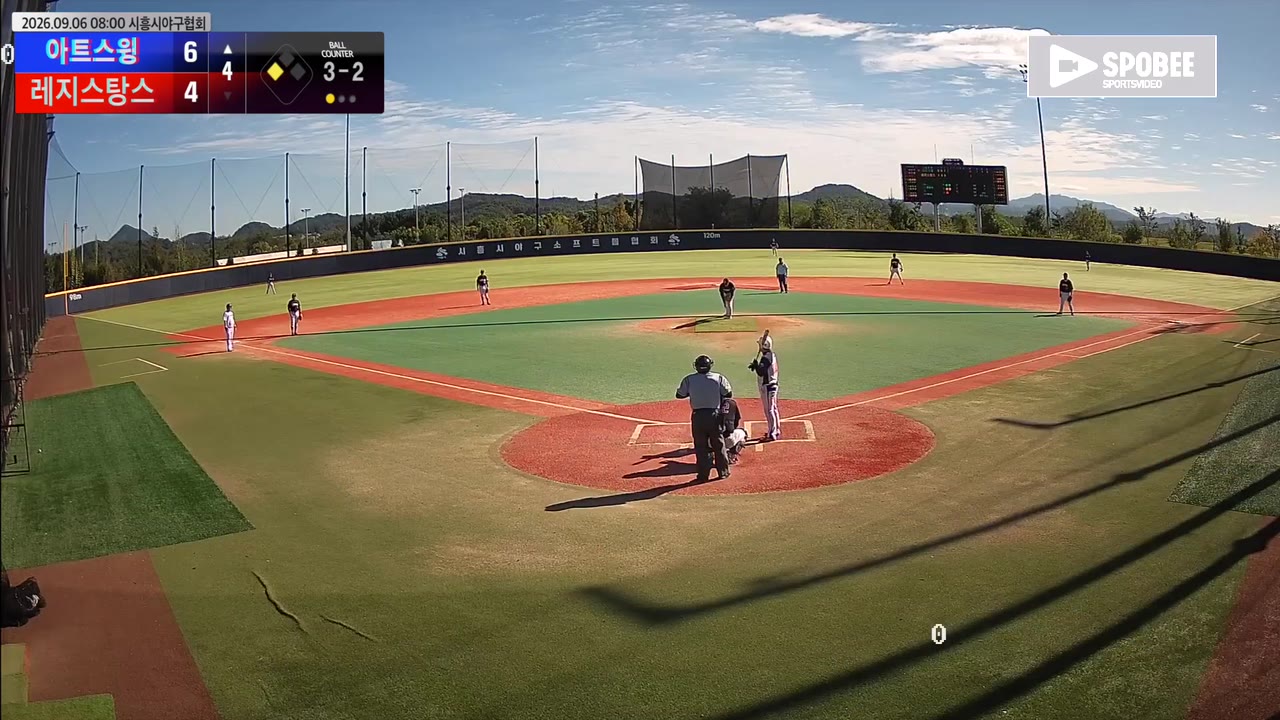 아트스윙, 5회 초 4득점으로 레지스탕스에 11-7 승리