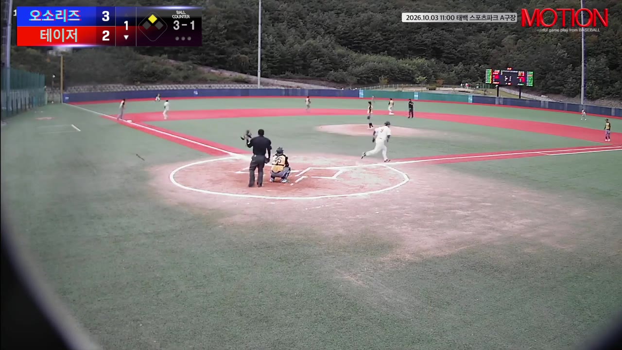 허승빈(9번, 테이저) 1루타 클립 | vs 오소리즈 | 10/3 (태백 스포츠파크 A구장)
